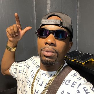 Foto da capa: SAPO AMA PERERECA * ICE FOSSE VERDADE - MC MANU JEEH & MC TOPRE DJs SALATIEL * RENAN * MURIS #funk