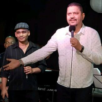 Foto da capa: Luciano Js e Pr Aguinaldo Silva ao Vivo