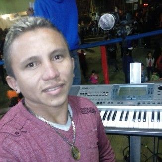 Foto da capa: Francis Dom dos Teclados Ao Vivo 2016