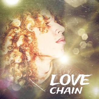 Foto da capa: Love Chain (Deluxe)