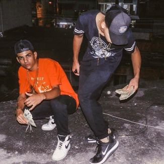 Foto da capa: Ela Desce