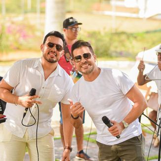 Foto da capa: Sintomas de Paixão (feat. Genaro Almeida)