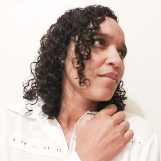 Foto da capa: Rose Rocha cantando o Amor