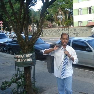 Foto da capa: 100 Igual