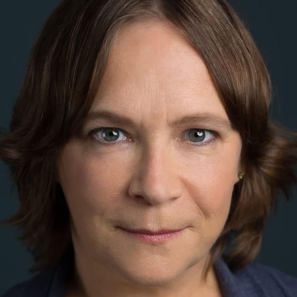 #264: Interview with Amelia Campbell from The Chair Company