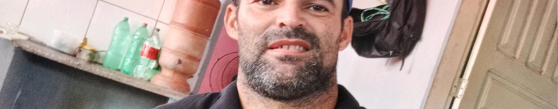 Imagem de capa de Henrique Fortes
